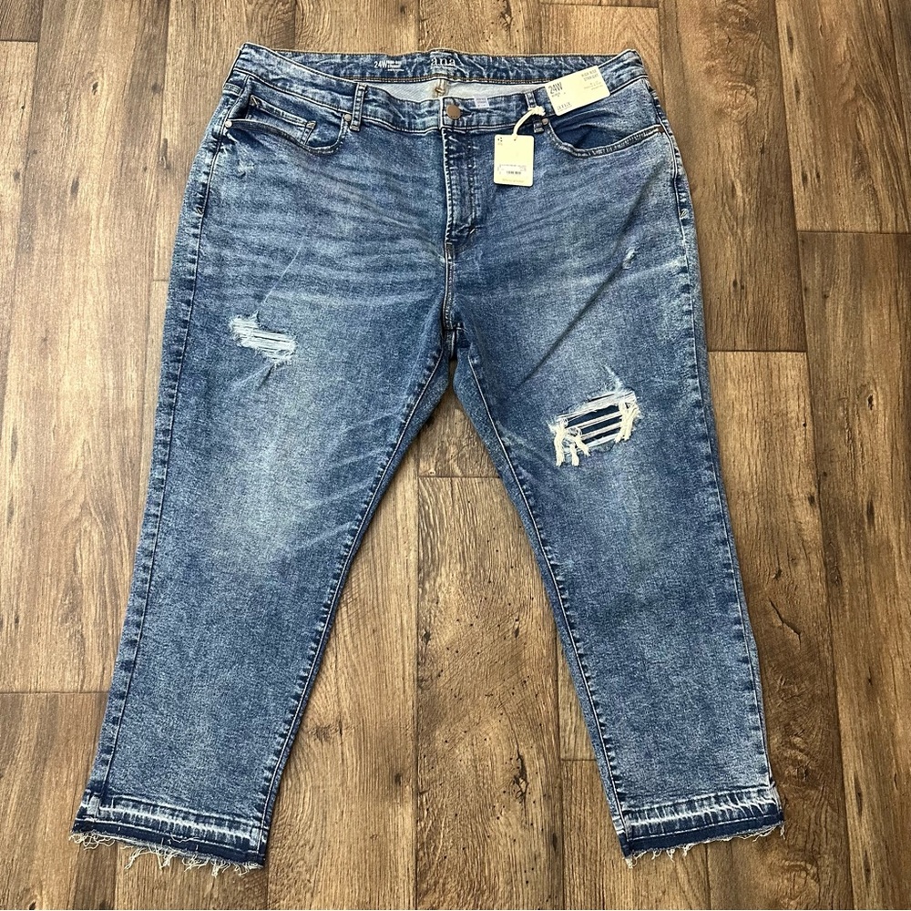 a.n.a High Rise Straight Leg Raw Hem Distressed Jeans Women's Size 24W Blue